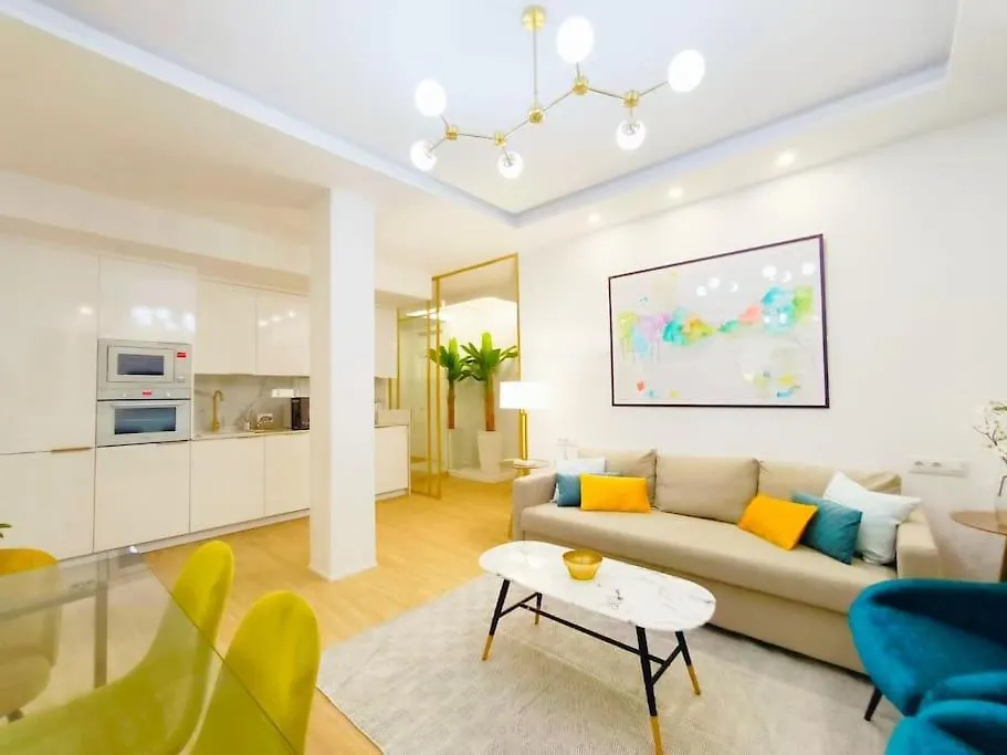 Elegance Suites Seville Apartment